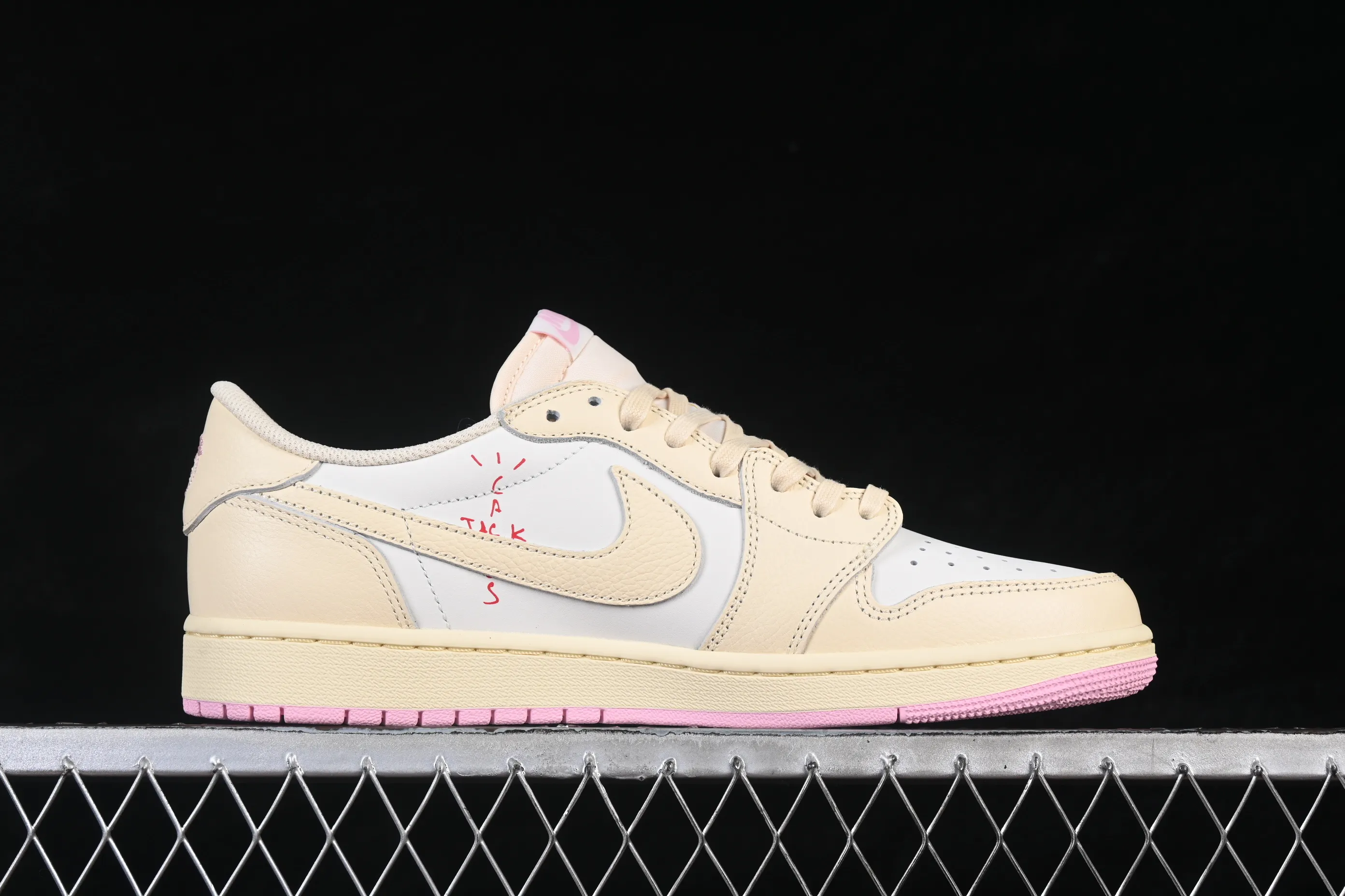 All categories Air Jordan Jordan series basketball shoes Air Jordan 1 Low pure original version Travis Scott x Air Jordan 1 Low OG AJ1 Joe 1 undercut low IQ7604-100